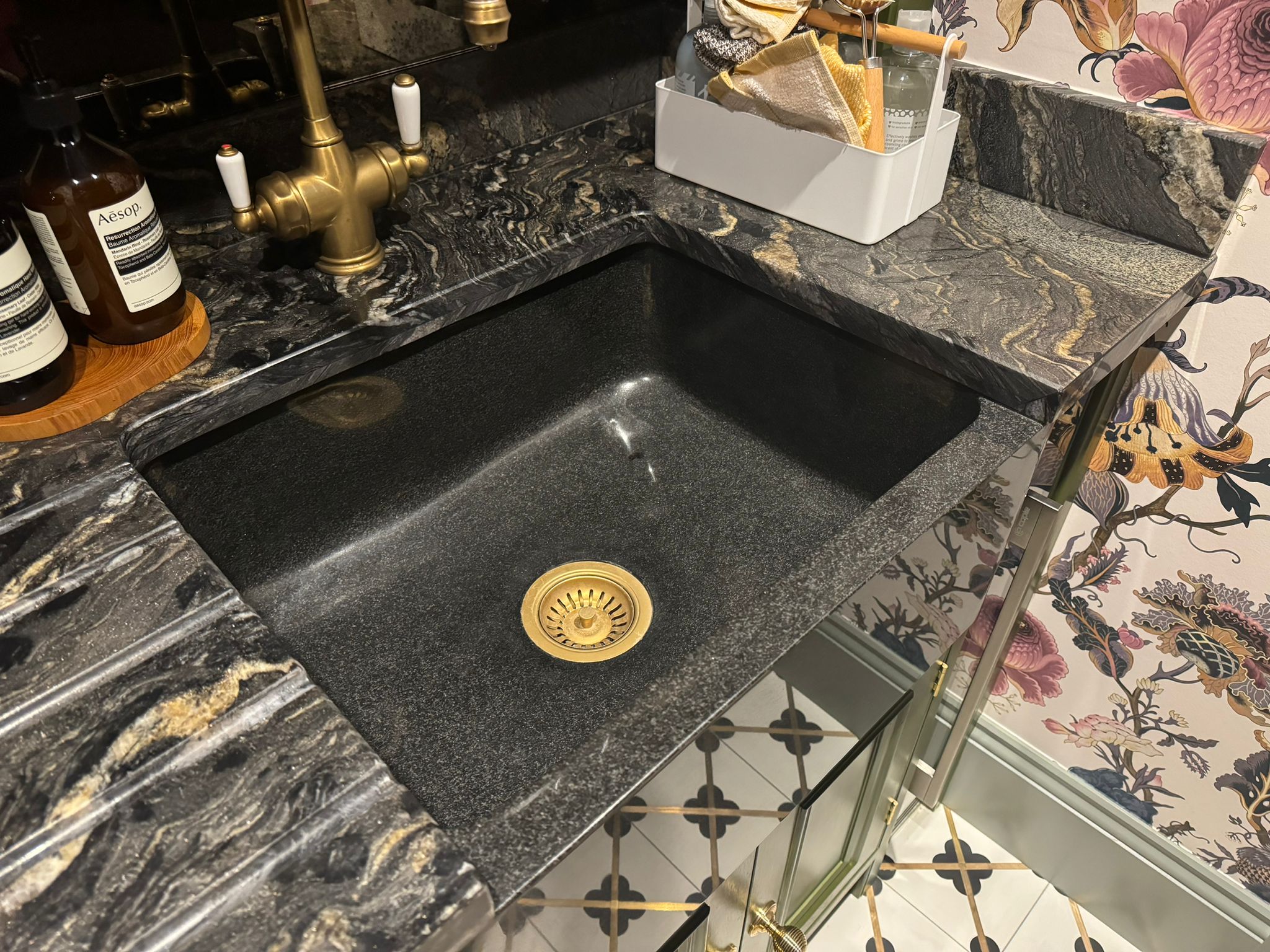 Single sized Butler sink | Solid Granite | Handcrafted