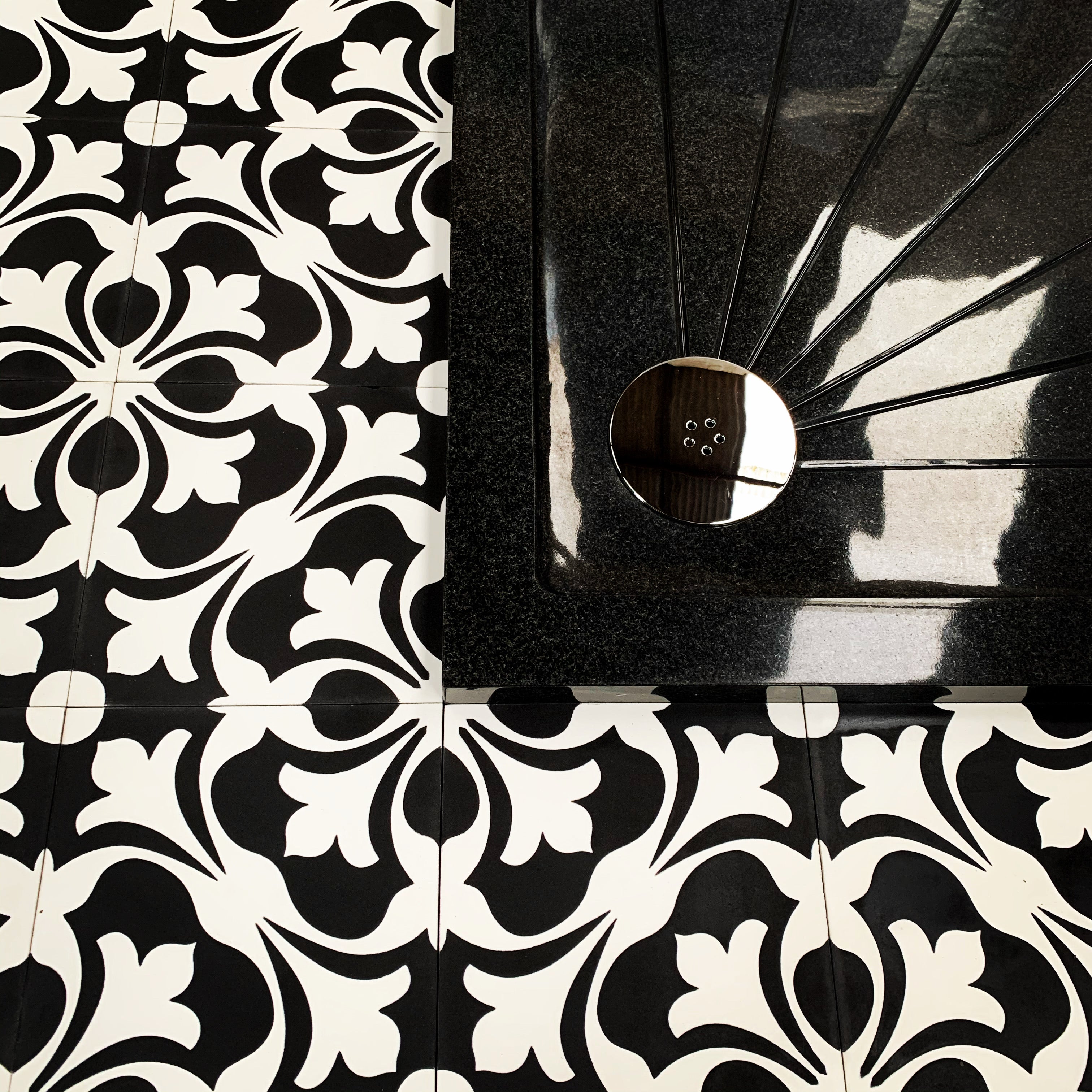 Italian Palazzo Encaustic Cement Tile – Handmade Luxury Floor & Wall Tile (20×20cm)