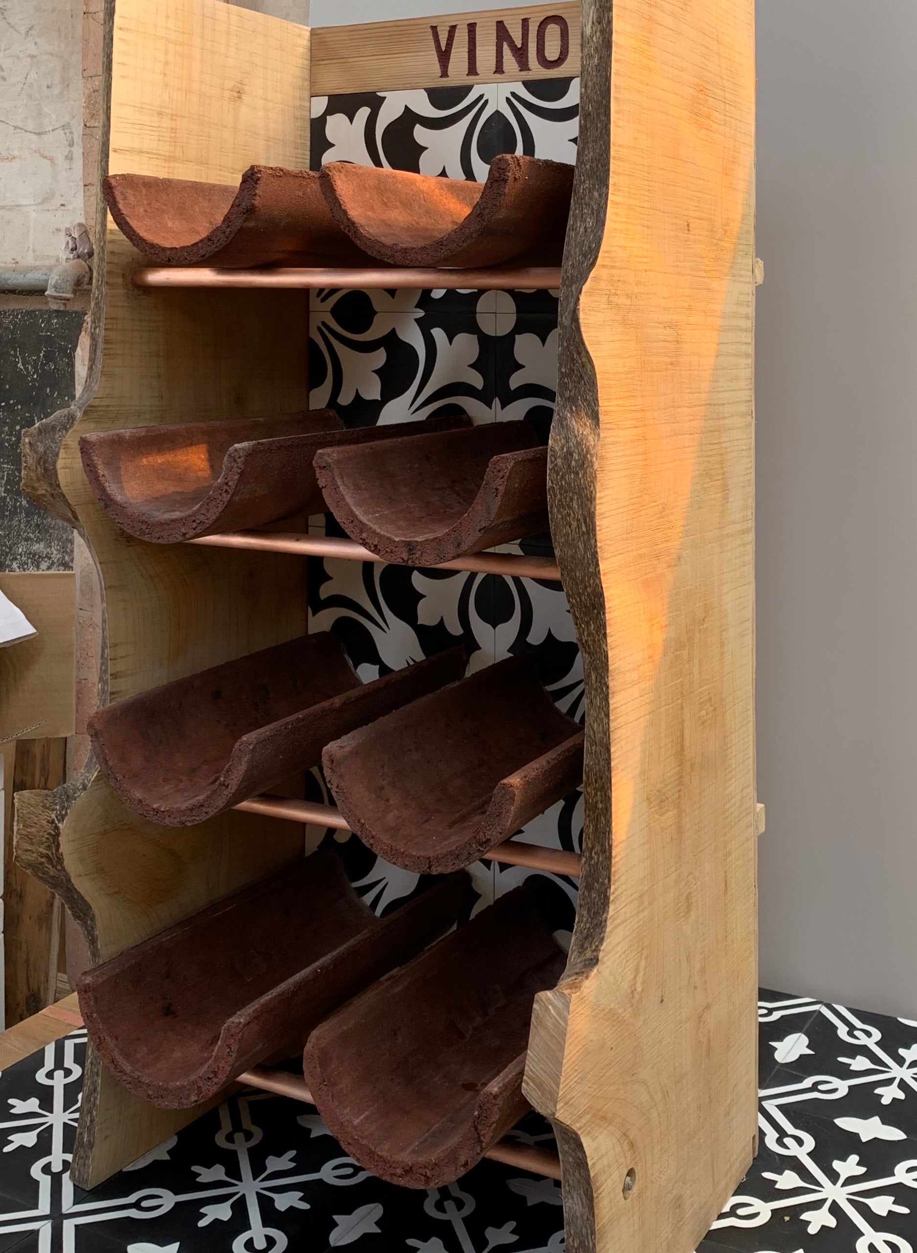 Rustic Handmade 8 bottle wine rack | Made in England
